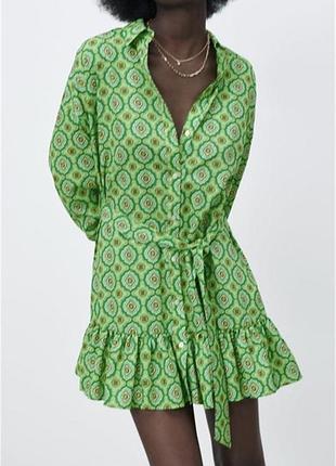 Яскрава сукня zara