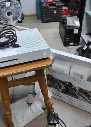 Игровая приставка б/у microsoft xbox one s 1 тб