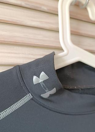 Черная термокофта лонгслив бренда under armour. 2