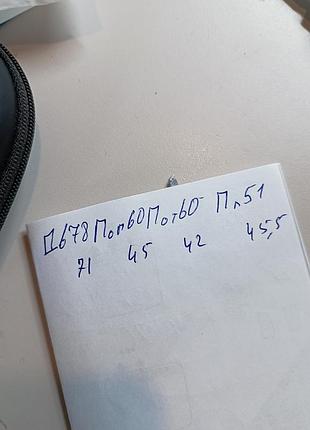 Черная термокофта лонгслив бренда under armour. 5