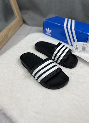 Нові тапочки adidas розмір 35