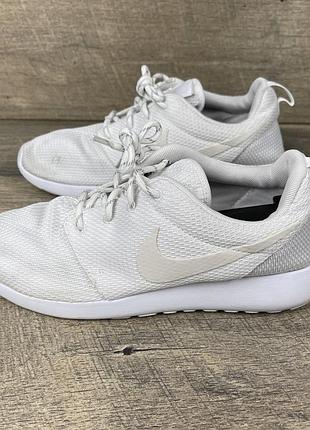 Легкі кросівки на теплу погоду nike roshe one