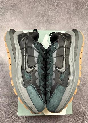 Nike x sacai vaporwaffle black gum