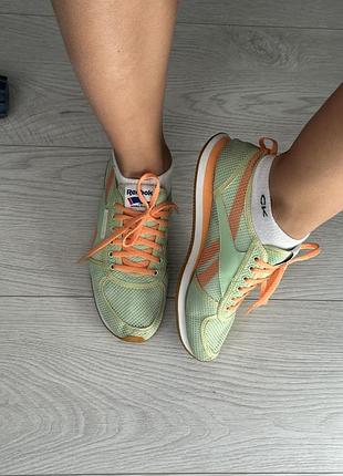 Кросівки reebok 37 розмір
