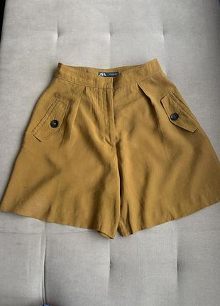 Шорти з защипами  zara