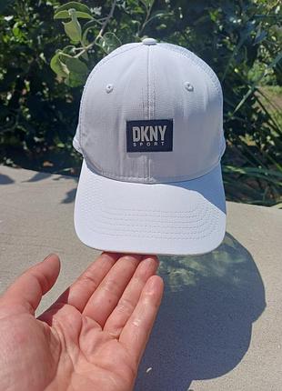 Dkny бейсболка