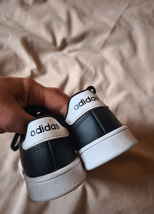 Кросовки детские adidas, размер 10 1/2, 28. оригинал