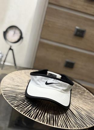 Кепка від бренду nike