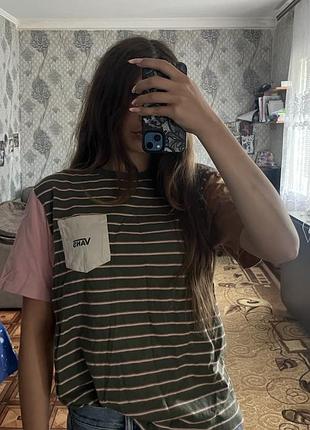 Футболка vans,ідеальний стан,приємна тканина