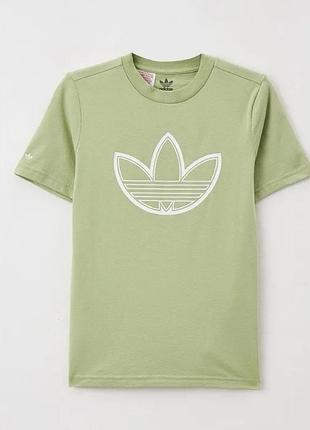Женская футболка бренда adidas original