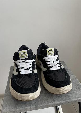 Vans ultrarange neo vr3  кросівки 39