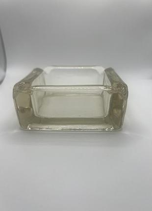 Скляна попільниця