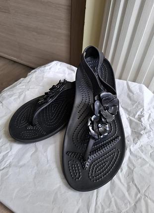 Crocs босоніжки, сандалі, в'єтнамки