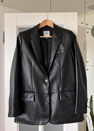Шкіряний жакет zara (l)