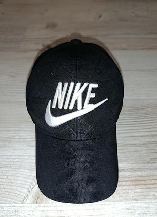 Кепка мужская спортивная nike