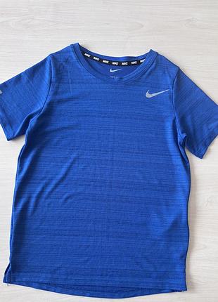 Класна спортивна футболка nike оригінал р.128-137