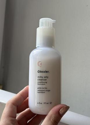 Очищаюче молочко milky jelly cleanser glossier 177ml