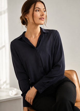 Класична темна блуза сорочка h&m оригінал синя офісна блузка з довгим рукавом 34 xs