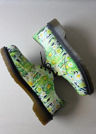 Женские кожаные туфли dr.martens 1461 slime
floral лимитированная серия