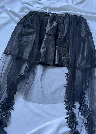 Асиметрична спідниця