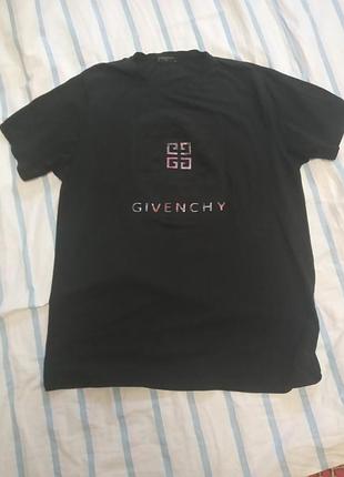 Оригинальная футболка givenchy.черного цвета,размер xl,в хорошем состоянии