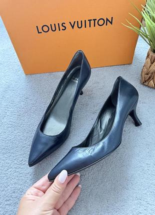 Шикарні туфлі лодочки stuart weitzman оригінал 40 р