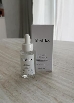 Сироватка для обличчя з пептидами liquid peptides medik8