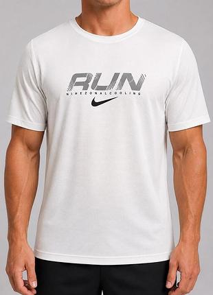 Чоловіча спортивна футболка nike run,синтетична/холодок,біла,легка