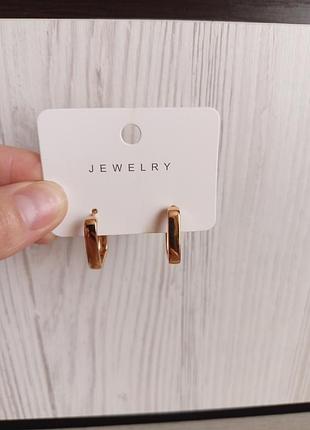 Серьги xuping jewelry тонкий овал 1 см золотистые.