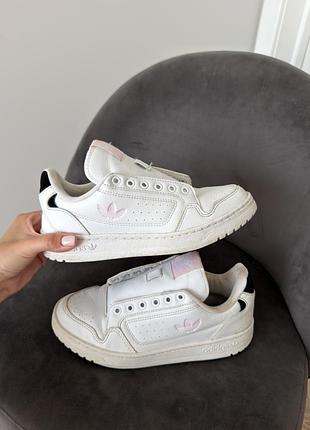 Жіночі кросівки, adidas ,40 (оригінал)