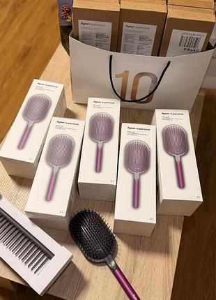 Оригінальний набір dyson для догляду за волоссям – paddle brush & detangling comb | новий, в оригінальній упаковці