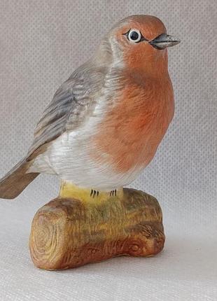 Статуэтка птички малиновка (robin) crown staffordshire, британская с подписью джек т. джонс, высота 8,5 см
