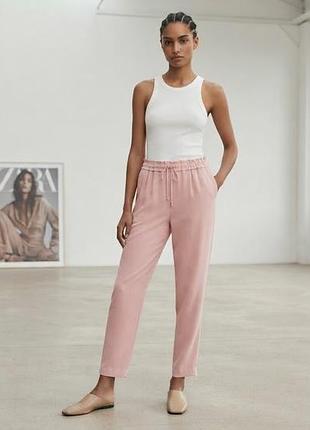 Розовые пудровые брюки zara basic на резинке / летние легкие штаны зара р.44-46