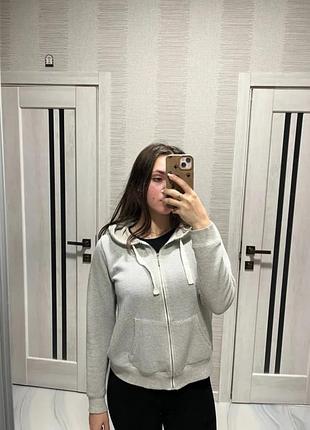Худі з капюшоном на замку