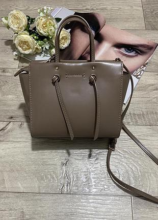Бежевая сумка кросс-боди zara