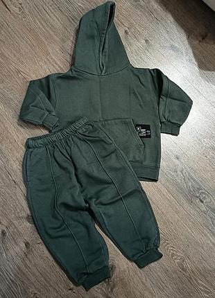 Костюм zara 5 years 110 cm