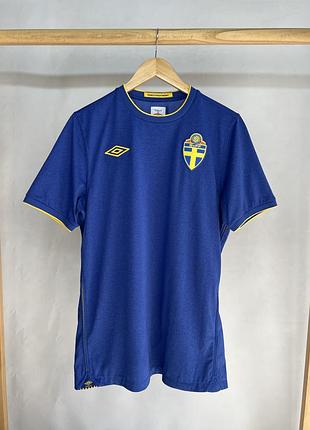 Гостьова футболка збірної швеції з футболу umbro 2010 | carro 16