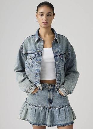 Укорочена джинсова куртка levi's