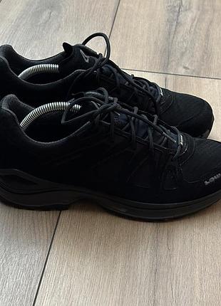 Трекінгові чоловічі кросівки lowa gtx