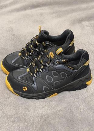 Кроссовки детские треккинговые jack wolfskin mountain attack 5 texapore low,29 г.