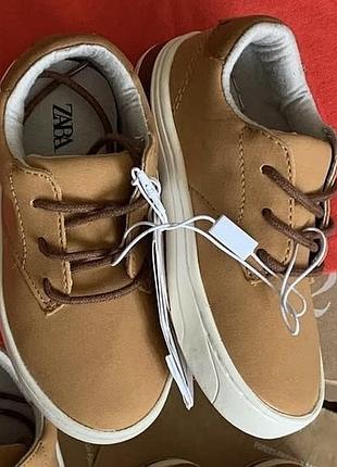 Зручні кеди zara !