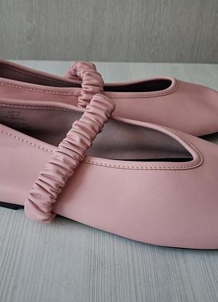 Балетки з призібраним еластичним ремінцем h&m