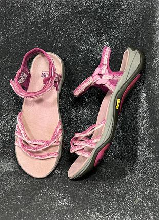 Рожеві жіночі сандалі босоніжки для туризму karrimor salina
