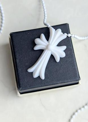 Кулон white chrome hearts resin