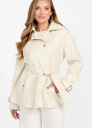 Женская куртка-тренч из экокожи guess