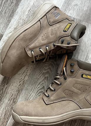 Нові робочі ботінки dewalt 3