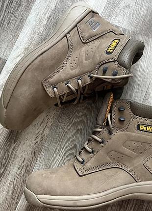 Нові робочі ботінки dewalt 4