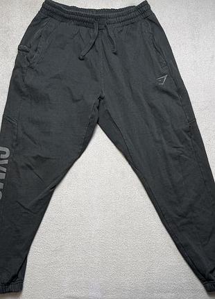 Брюки джоггеры gymshark l черные спортивные хлопок крупный лого манжеты фитнес washed