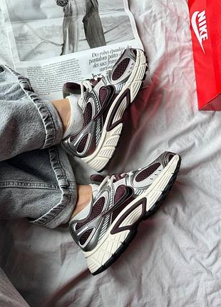 Nike v5 rnr burgundy grey