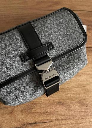 Michael kors hudson signature logo sling pack / мк мужская сумка| оригинал | one size 3